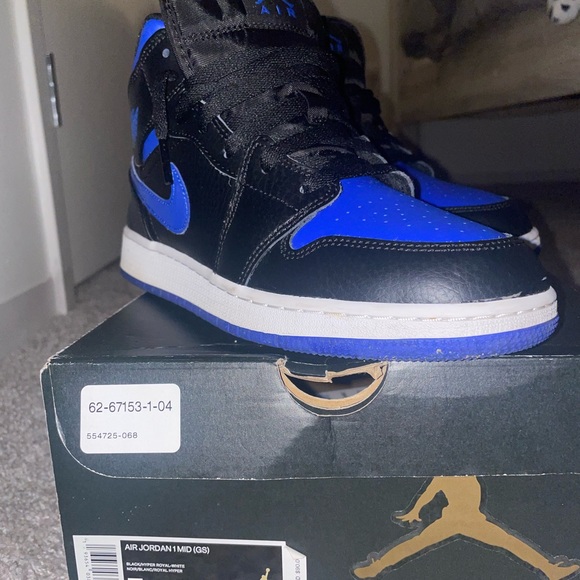 Nike Air Jordan 1 Mid Black Hyper Royal - Picture 6 of 8
